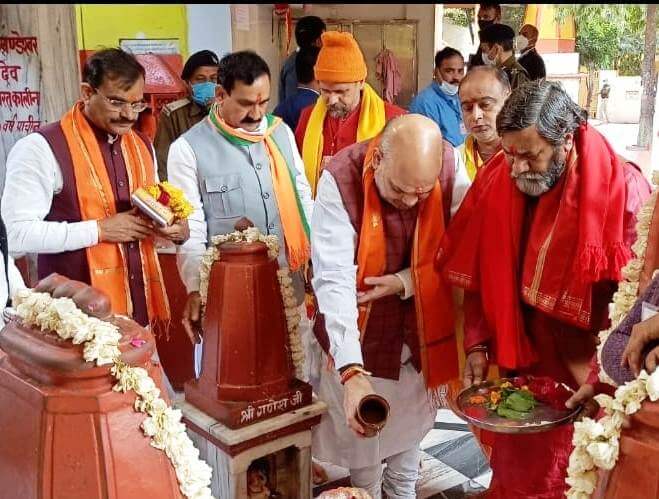 केंद्रीय गृहमंत्री अमित शाह मां पीताम्बरा की शरण में, दतिया पहुंचे