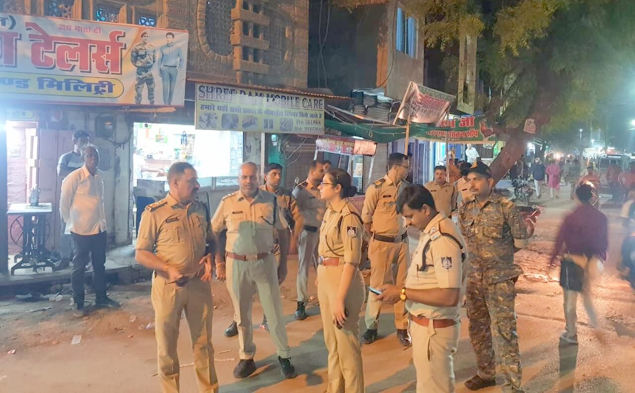 ग्वालियर पुलिस एक्शन में, कांबिंग गश्त में 300 से अधिक बदमाशों पर कार्यवाही