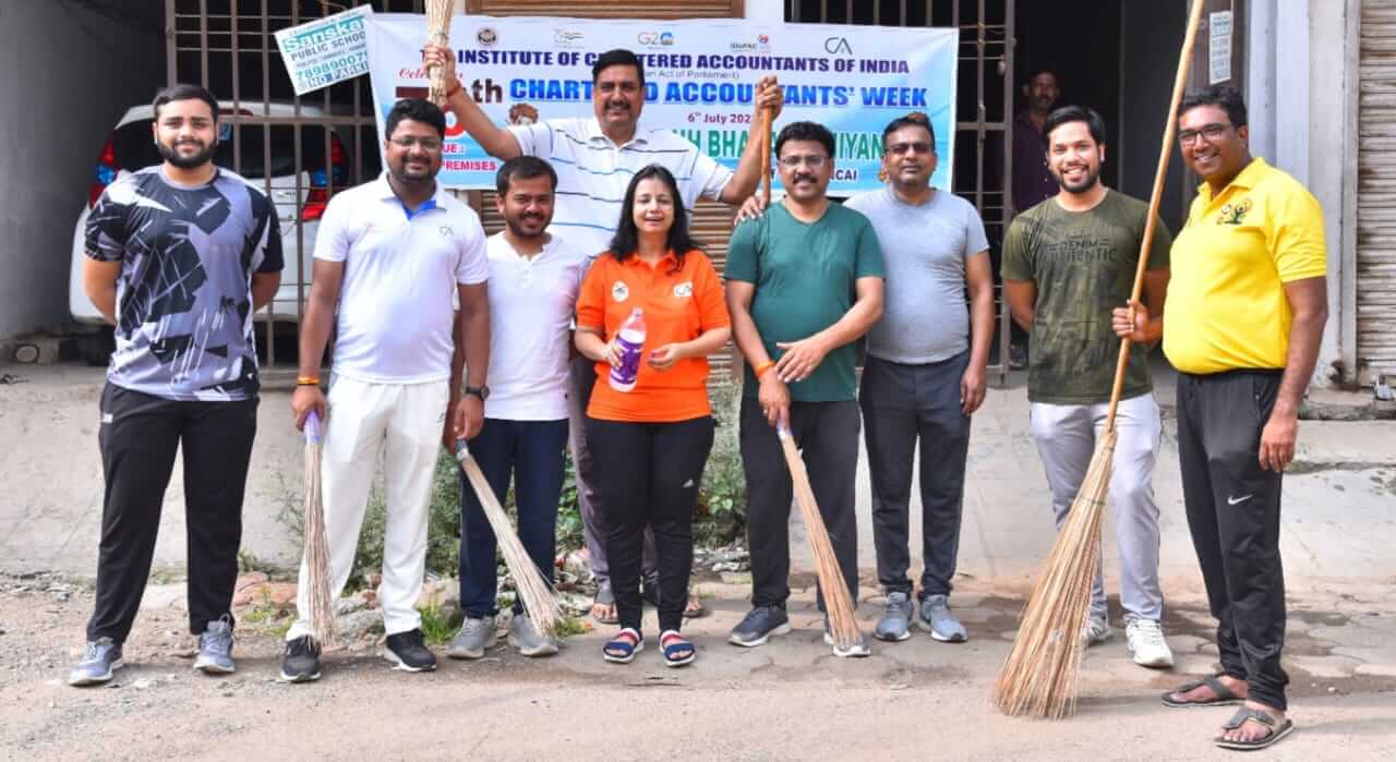 75वां CA सप्ताह उत्सवः चार्टर्ड एकांटेंट्स ने दिया स्वछता का