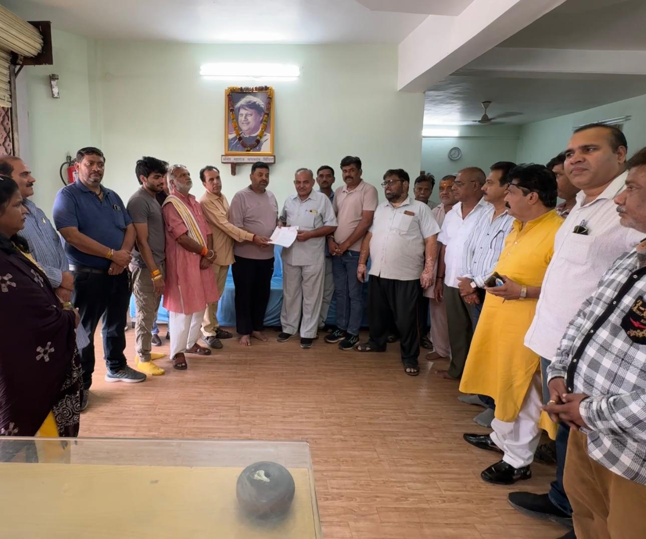 मेला की 75 प्रतिशत दुकानों को ईं टेंडर के माध्यम से आवंटित करने की नई नीति से व्यापारी नाराज