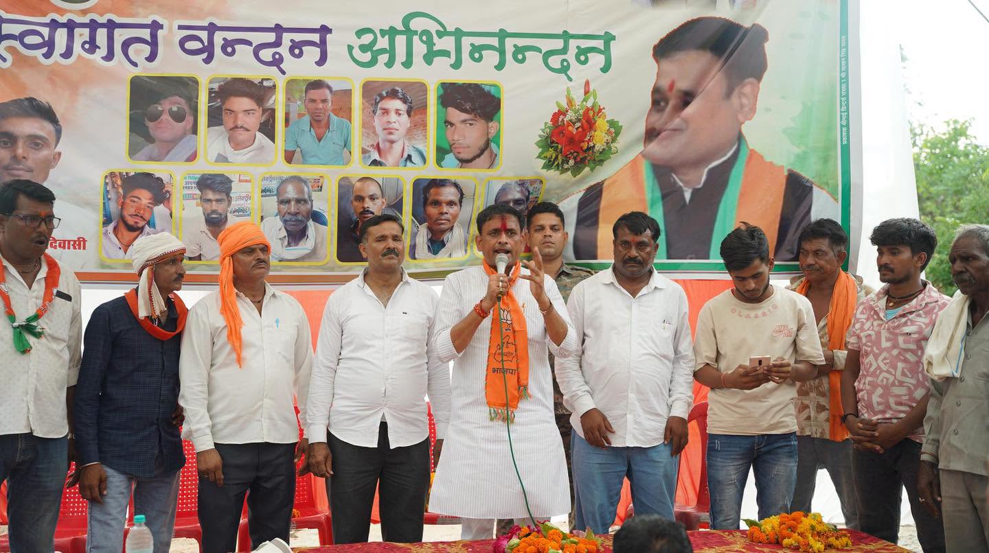 दतिया में भाजपा प्रत्याशी का जनसंपर्क: बेटा और भाई बनकर सेवा करूंगा, सुख-दुख में हमेशा खड़ा रहूंगा — आशुतोष तिवारी