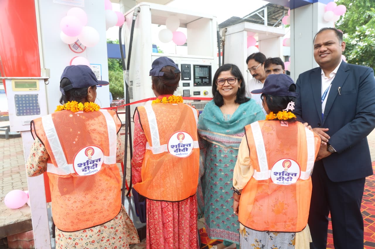 अब ये हाथ सिर्फ फ्यूल नहीं भरते, मान-सम्मान के साथ परिवार की उम्मीदें भी भरते हैं,जरूरतमंद महिलाएं ‘शक्ति दीदी’ बनकर हो रहीं हैं आत्मनिर्भर