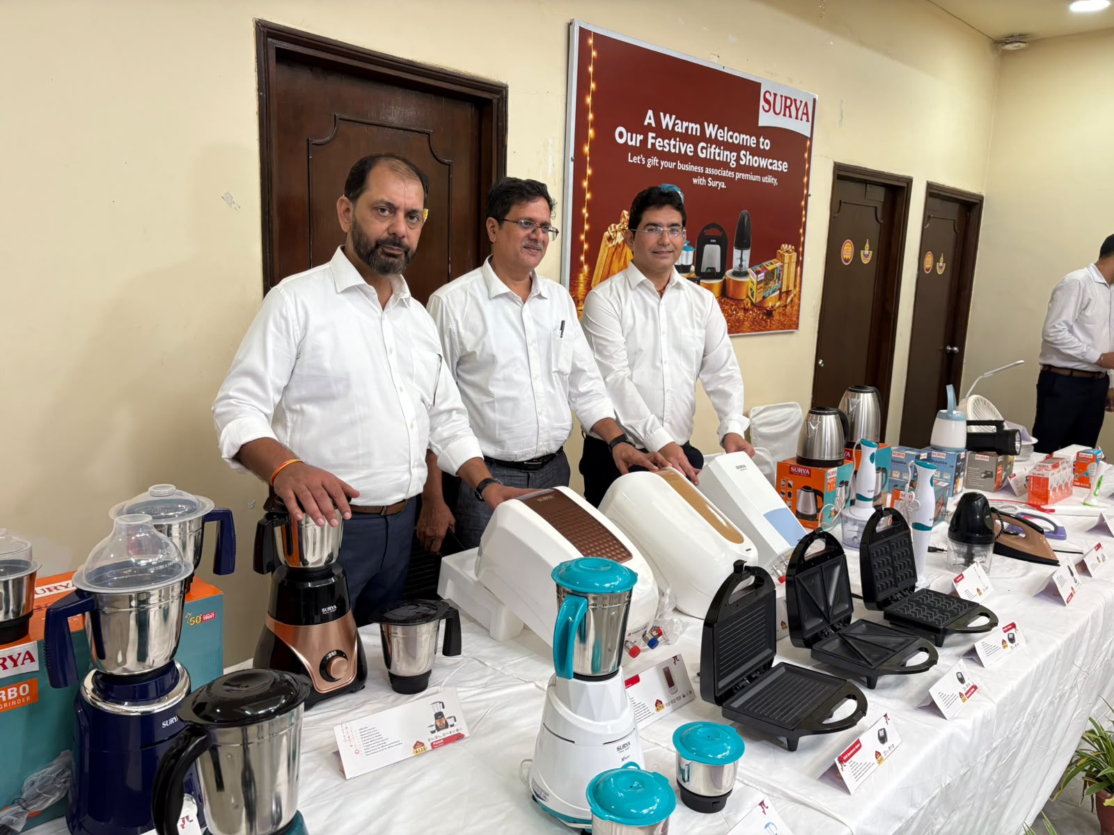 सूर्या रोशनी ने मालनपुर में फेस्टिव कॉर्पोरेट गिफ्टिंग पोर्टफोलियो पेश किया, 2030 तक ₹300 करोड़ रेवेन्यू का लक्ष्य