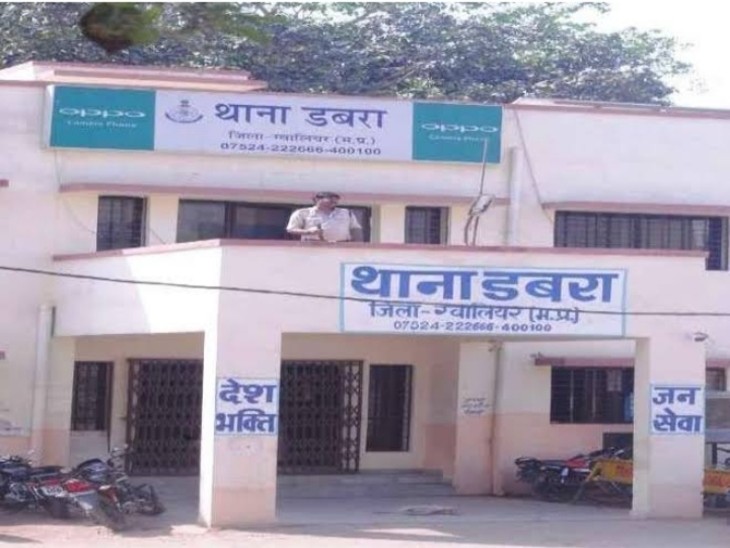सोशल मीडिया पर अवैध हथियार का प्रदर्शन पड़ा भारी, डबरा सिटी पुलिस की कार्रवाई में दो आरोपी गिरफ्तार, हथियार बरामद