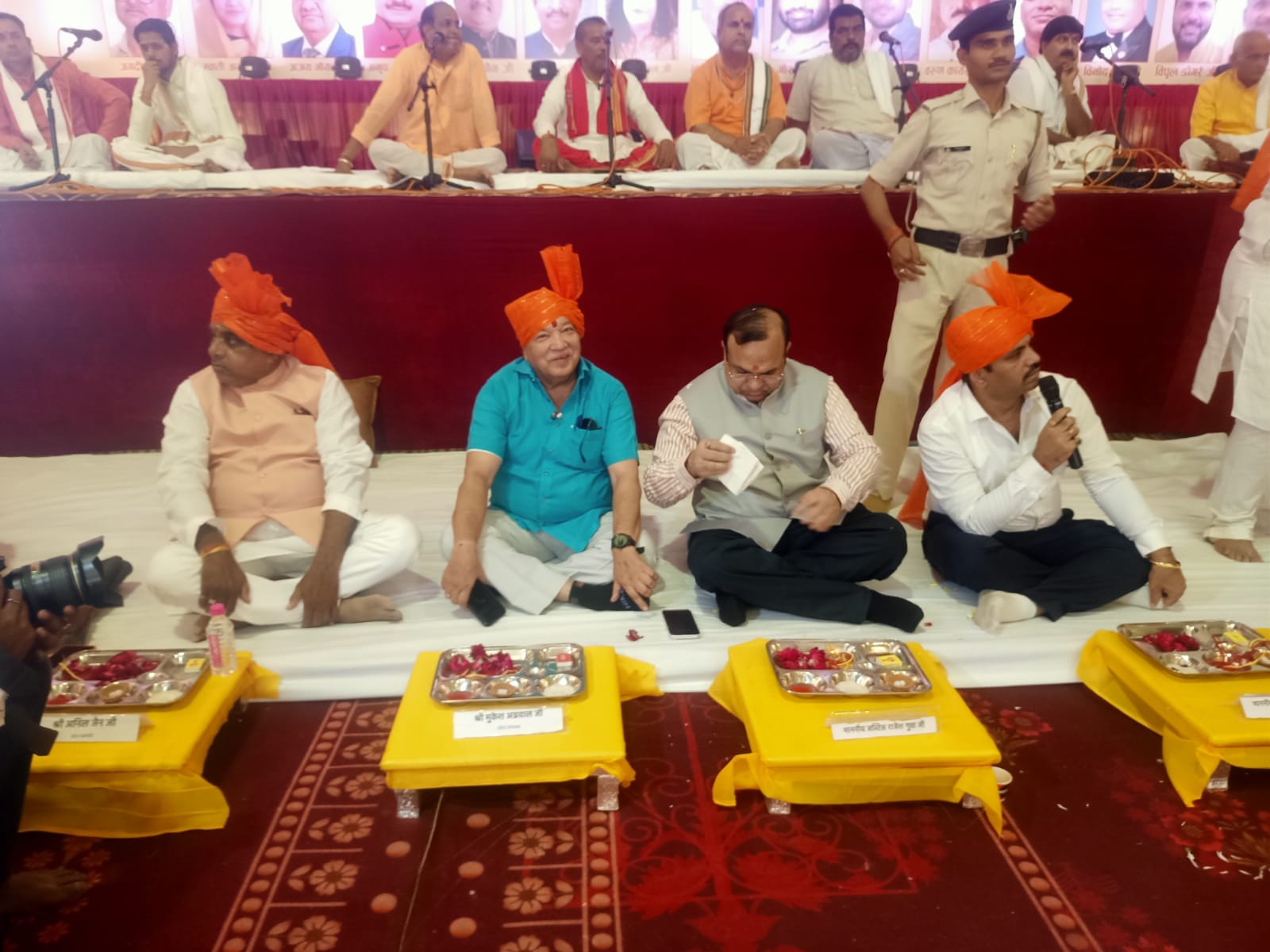वैश्य समाज का शस्त्र पूजन हुआ, समाज की महिलायें भी वीरांगना अवतार में दिखी, साक्षी बने सुप्रीम कोर्ट के पूर्व न्यायाधिपति जितेन्द्र माहेश्वरी व हाईकोर्ट जज राजेश गुप्ता