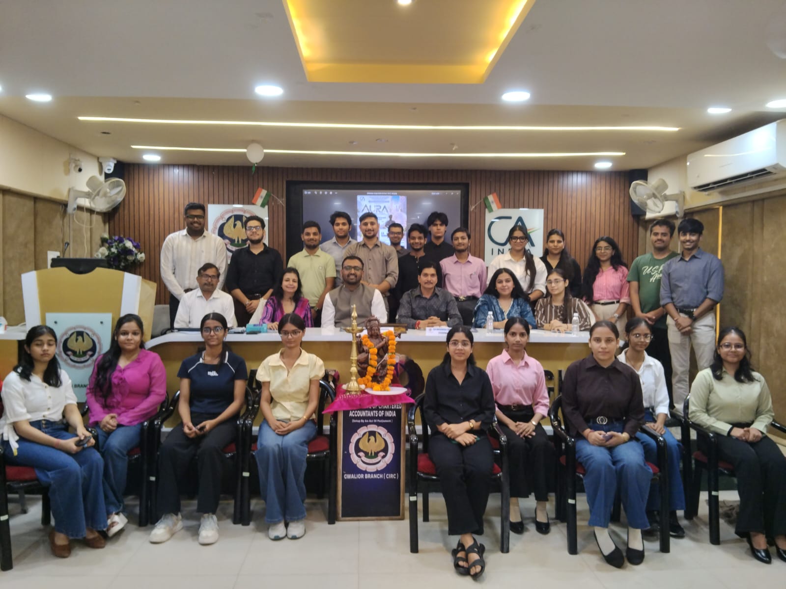 भविष्य की चुनौतियों के लिए CA छात्र हो रहे टेक-सैवी: ‘AI AURA 2026’ कार्यशाला में प्रभावी प्रॉम्प्टिंग और डेटा एनालिसिस के सीखे गुर