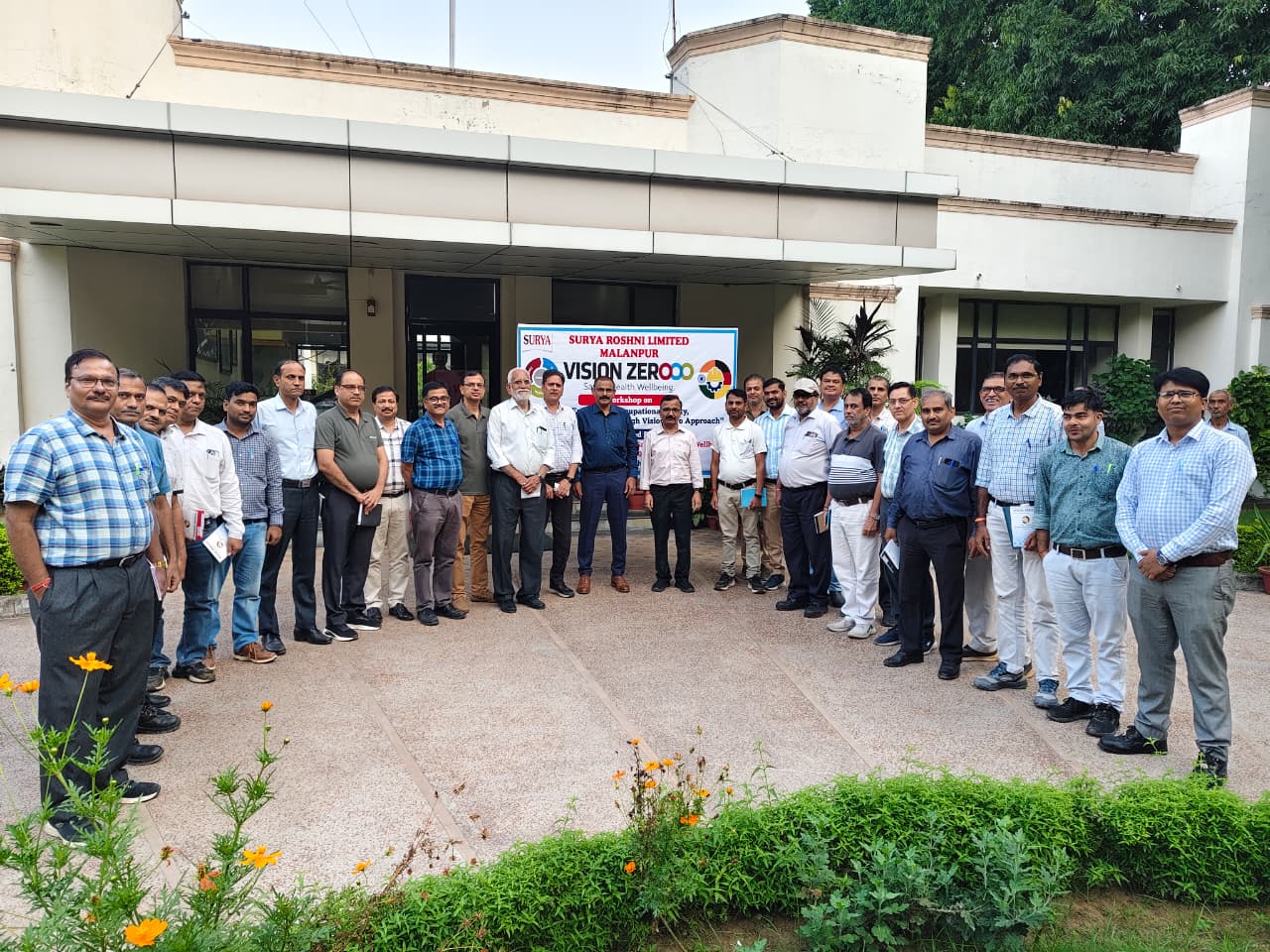 सूर्या रोशनी लिमिटेड, मालनपुर, ग्वालियर में सम्पन्न हुई विज़न ज़ीरो की वृहत कार्यशाला : दुर्घटनाओं को रोकने में मिलेगी मदद
